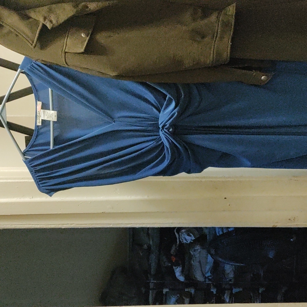 Clothes - Picture 10 of 11